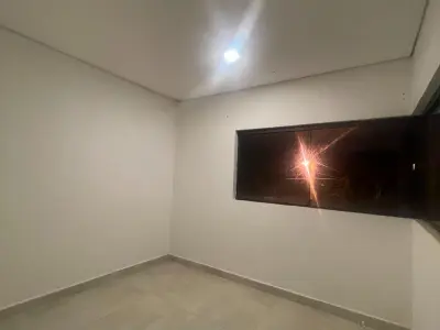 Duplex de 5 Dormitórios para Alugar em Villa Ofelia 2