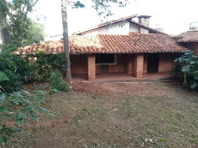 Three-bedroom house for rent in Villa Morra, Asunción 2