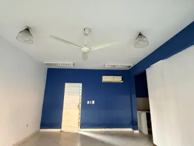 Salón comercial en alquiler en Villa Elisa 3