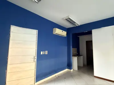 Salón comercial en alquiler en Villa Elisa 4