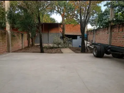 Galpão industrial de 300 m² no bairro Laurelty, Luque 2