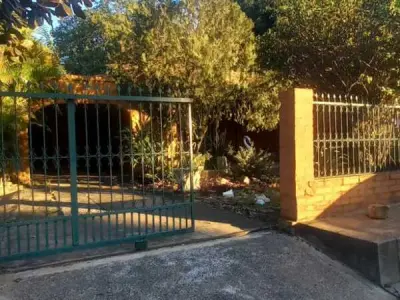 Amplia propiedad en venta sobre Ruta 2, Ypacaraí 2