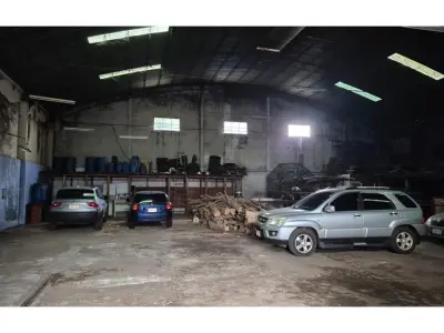 Amplo depósito comercial para alugar no centro de Encarnación 3