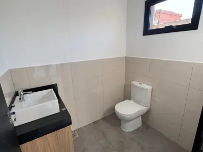 Amplio salón comercial en alquiler en Boquerón, CDE 4