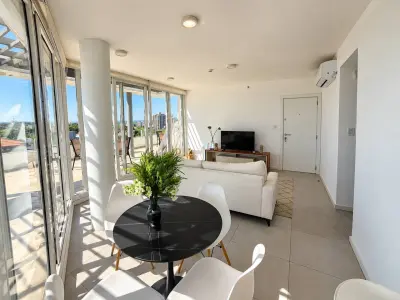 Penthouse 2 dorm con terraza en alquiler — Area Herrera, Asunción 3