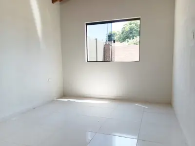 Casa nova de 2 quartos em Capiatá, na Rota 2 3