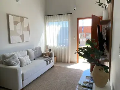 Casa nova para alugar em Tarumandy, Luque 2
