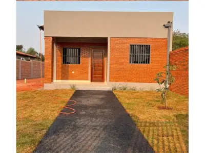 Casa a estrenar en venta en Altos de Ypané, Central 4
