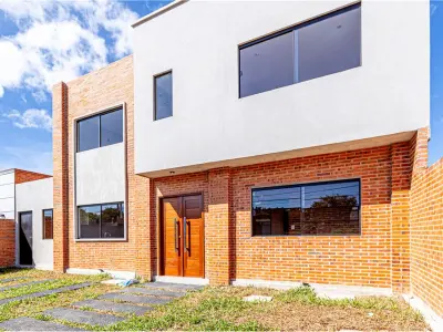 Casa a estrenar en venta en Loma Merlo, Luque 4