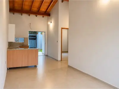 Casa a estrenar en venta en Luque, barrio Yka'a 3