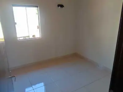Casa a estrenar en venta en Ñemby, Central — esquina en Cañadita 3