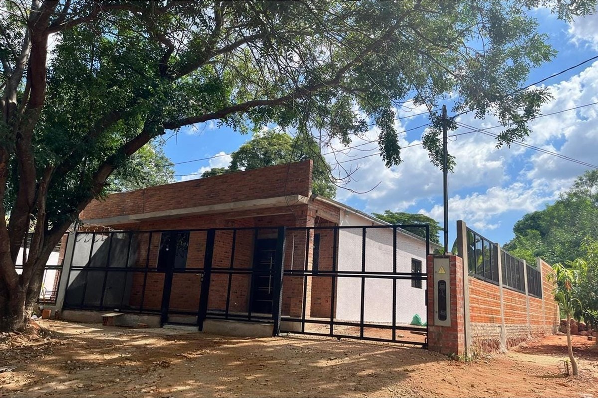 Casa a estrenar en venta en Ñemby