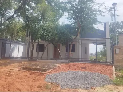Casa a estrenar en venta en Tarumandy, Luque 3