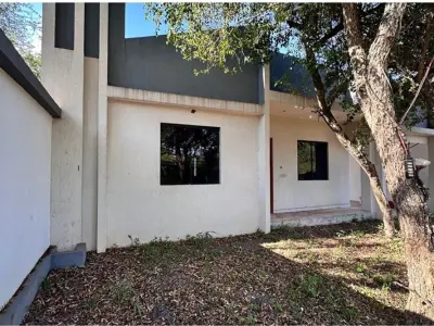 Casa a estrenar en venta en Tarumandy, Luque 4