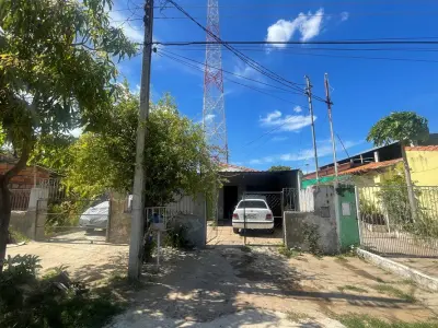 Casa à venda para reformar em Limpio, Central 4