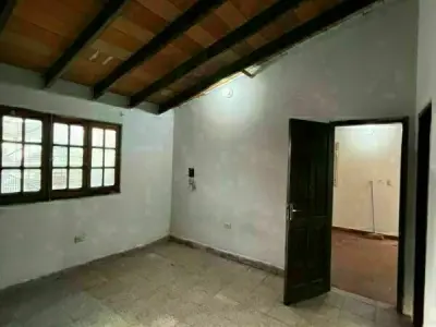 Casa a refaccionar en venta en Villa Elisa, Central 3