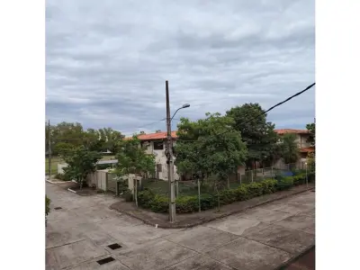 Casa à venda para terminar no condomínio Jardín des Lauriers, Luque 2