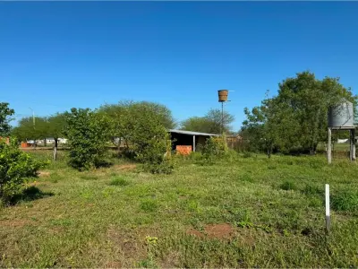 Casa a terminar en venta en Loma Plata 2