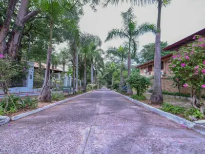 Casa amoblada con piscina en alquiler en el Casco Histórico, San Bernardino 4