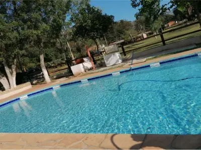 Casa mobiliada para alugar em Caacupé com piscina 3