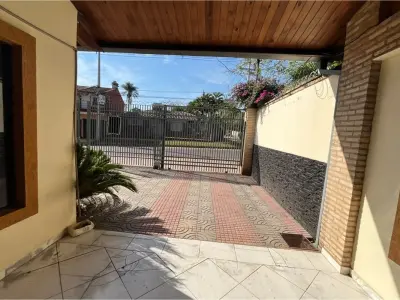 Casa mobiliada à venda com piscina em Capiata 3