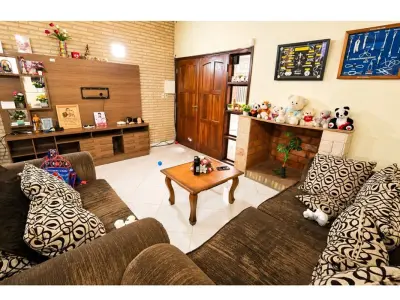 Casa mobiliada à venda com piscina em Capiata 4