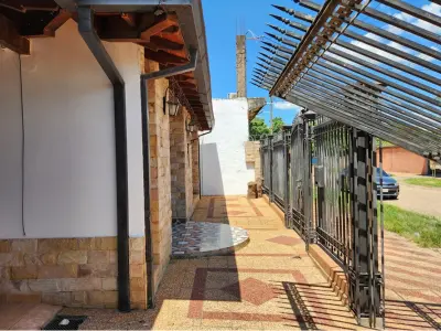Casa mobiliada à venda em San Jorge, Mariano Roque Alonso 3