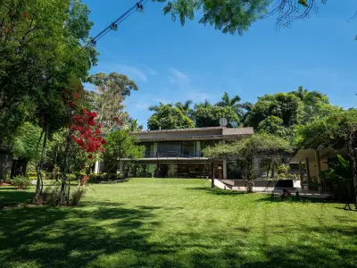 Casa mobiliada à venda em Surubi'y, Mariano Roque Alonso 4