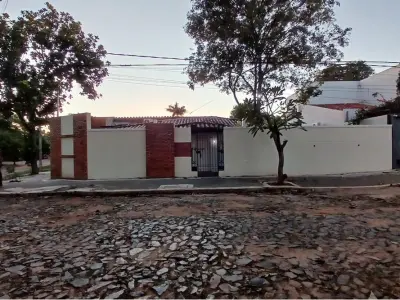 Casa ampla para alugar como escritório em Carmelitas 3