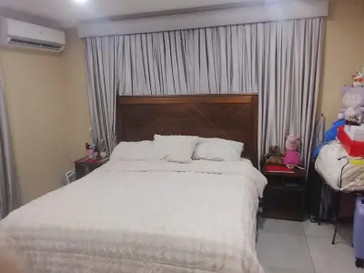 Casa amplia en venta en Bernardino Caballero, Fernando de la Mora 2