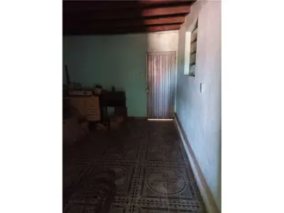 Casa ampla à venda em Carmen del Paraná, Itapúa 3