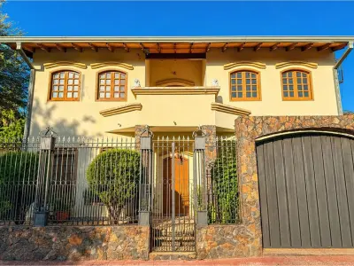 Spacious house for sale in Distrito Trinidad 2