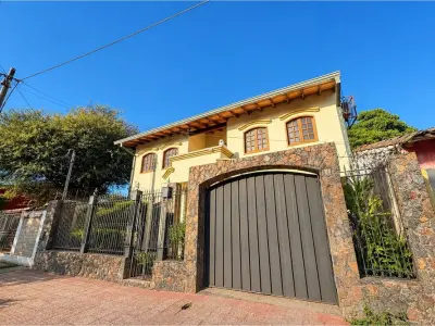 Spacious house for sale in Distrito Trinidad 4