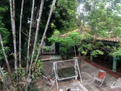 Casa ampla à venda em Fernando de la Mora Norte | 5 quartos 3