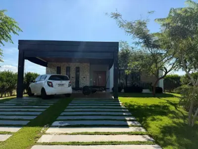 Casa amueblada en venta en condominio Costa del Lago, Hernandarias 2