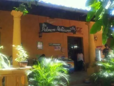 Casa colonial en alquiler en el centro de Areguá 3