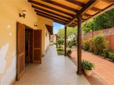 Casa colonial en venta en Fernando de la Mora 4