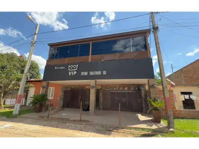Casa comercial en alquiler en Limpio, Central 3