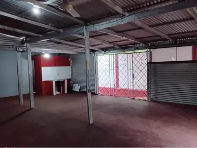 Casa comercial en venta en Luque, Isla Bogado 3