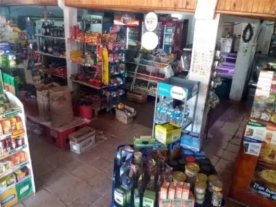 Casa comercial à venda em San Isidro, Encarnação 3