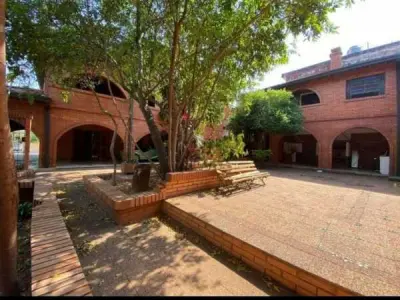 House with Large Lot for Sale in Sajonia, Asunción 3