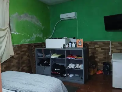 Casa con departamentos independientes en venta en Santo Domingo, Lambaré 3
