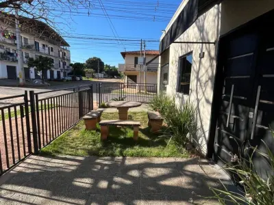 Casa com Espaço Comercial em Esquina em Villa Ofelia, Fernando de la Mora 3