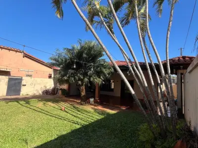 Casa com Espaço Comercial em Esquina em Villa Ofelia, Fernando de la Mora 5