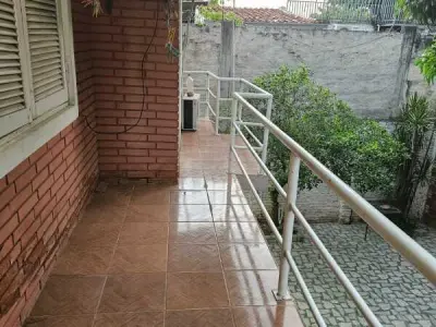 Casa com local comercial à venda no bairro Sajonia, Assunção 2