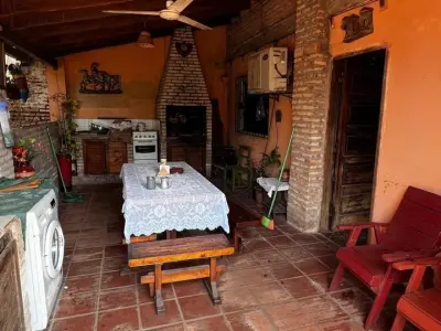 Casa con local comercial en venta en Loma, Caacupé 2