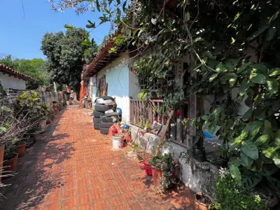 Casa con local comercial en venta en Loma, Caacupé 3