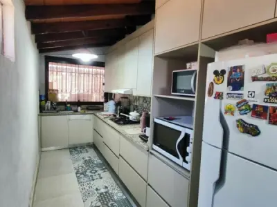 Casa con piscina en venta en barrio Centro, Villa Elisa 2
