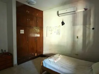 House with Pool for Sale in San Lorenzo, Barcequillo Neighborhood 4