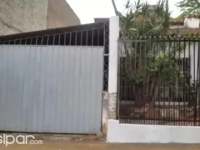 Casa com piscina à venda em San Vicente, Assunção 2